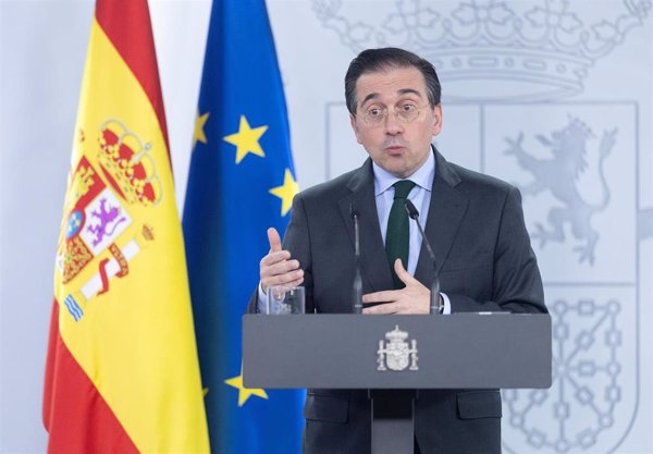 Albares defiende un alto el fuego previo a las negociaciones de paz y pide a Putin que lo acepte