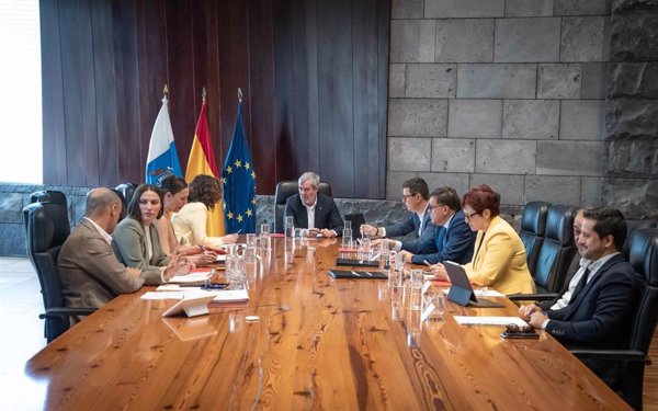 Canarias critica que sigue 