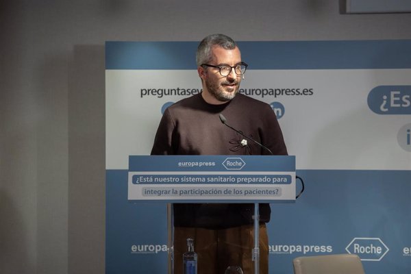 Padilla asegura que el futuro del SNS depende de lo que se haga con las enfermeras en esta década