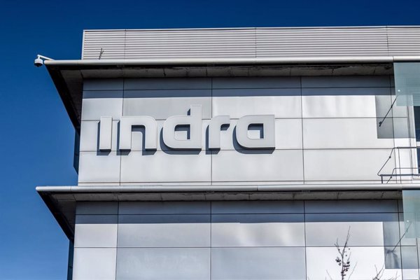 Indra entra en la puja por la filial de vehículos militares del grupo italiano Iveco
