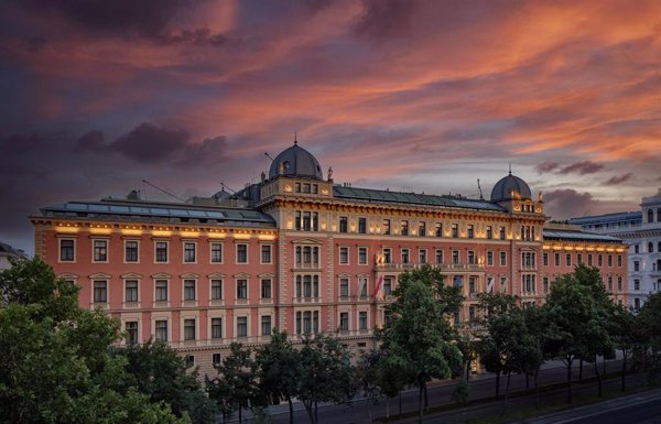 Minor Hotels vuelve a beneficios en el primer trimestre, hasta 3,6 millones, gracias a la venta de dos activos