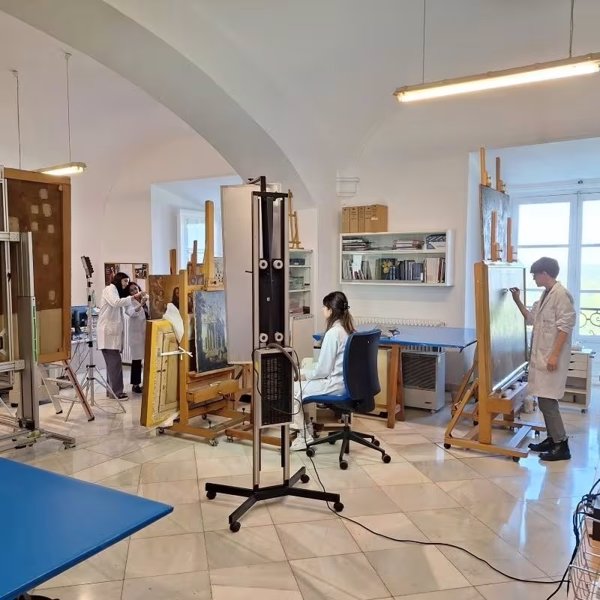 Los talleres de restauración del Palacio Real de Madrid abrirán al público por primera vez este mes de mayo