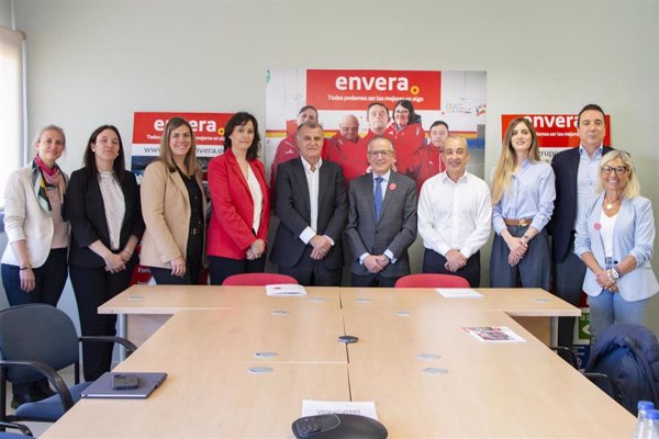 Grupo Viajes El Corte Inglés y Envera (Iberia) firman un acuerdo marco para impulsar un turismo más inclusivo