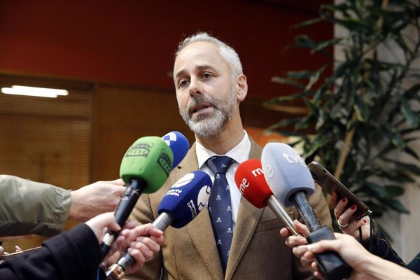 Cantabria cree que aplazar la huelga educativa