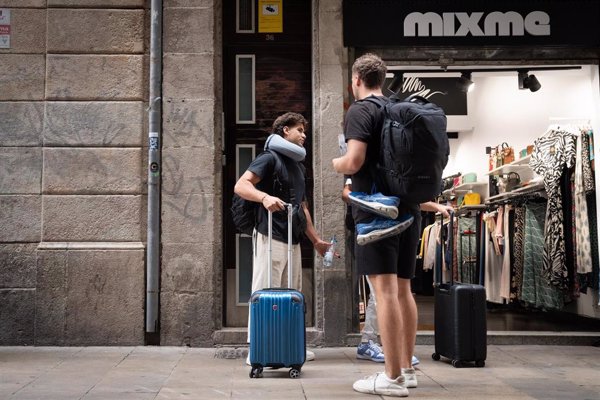 La Generalitat catalana retrasa la entrada en vigor del impuesto turístico