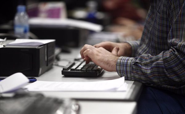 La mitad de los trabajadores tiene dificultades para conciliar su vida laboral y personal, según un informe