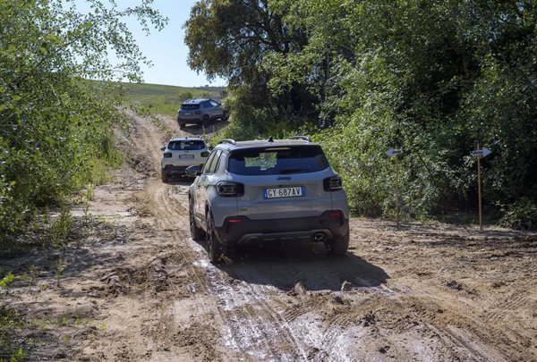 Jeep presenta los modelos Avenger 4xe y Compass, con dos ediciones ya disponibles para pedidos