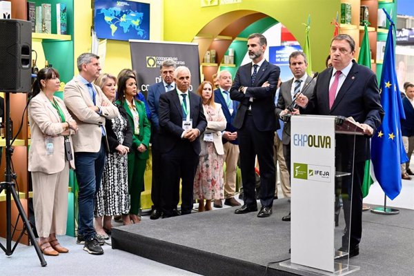Planas, a la espera de las medidas de UE para reducir burocracia a agricultores: 