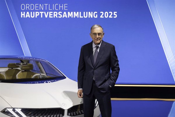 El expresidente de BMW, Norbert Reithofer, deja la compañía tras 38 años en el grupo
