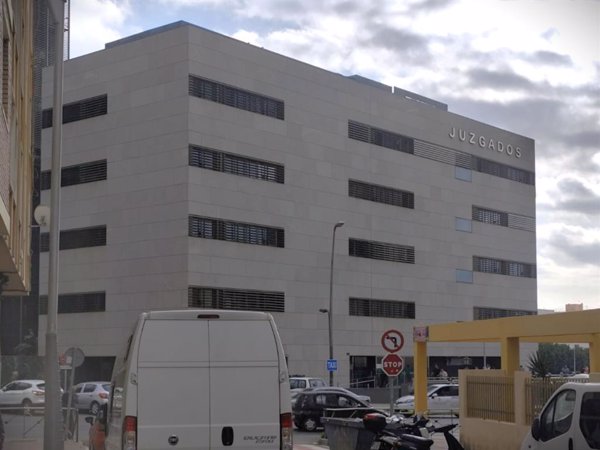 Condenado en Almería por desactivar nueve días su dispositivo de orden de alejamiento sobre su expareja