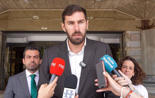 Vox Murcia dice que Sánchez y Feijóo 