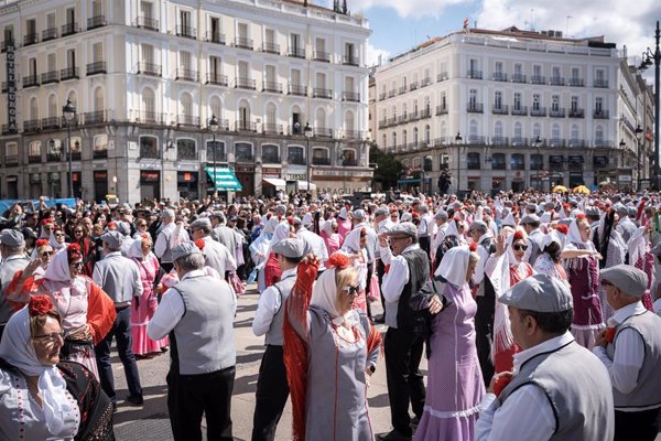 Folclore madrileño en la Plaza Mayor y bailes castizos en la Pradera, propuestas para celebrar San Isidro este jueves