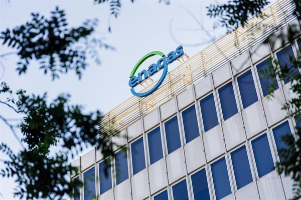 Enagás cierra la venta de su 50% en Soto la Marina por 15,3 millones y se embolsa 5,1 millones en plusvalías