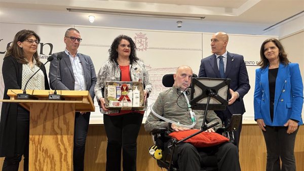 El Palacio de Deportes de León pasa a llamarse Urbano González Escapa en homenaje a su lucha contra la ELA
