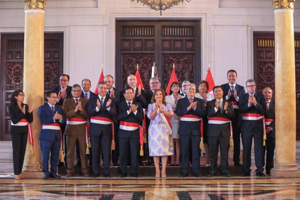 El ministro de Justicia de Perú Eduardo Arana deja el cargo y sustituye a Adrianzén como primer ministro