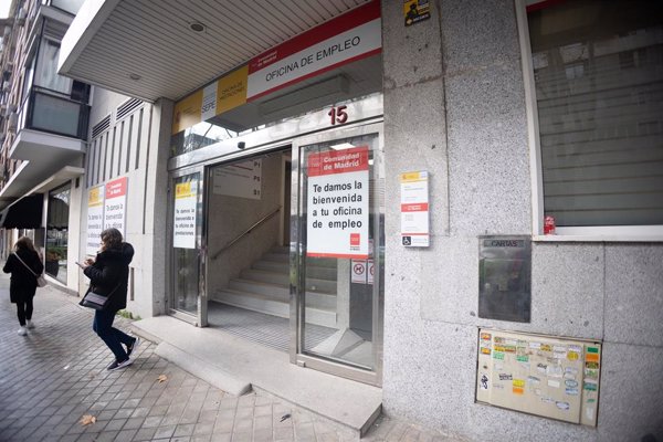 El paro de la OCDE sube una décima en marzo, al 4,9%, con España como único país por encima del 10%