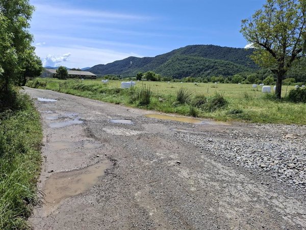 Una granizada causa graves daños en fincas y viviendas de la pedanía oscense de Guaso