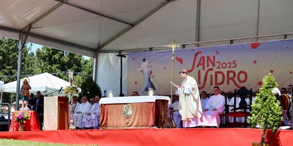 El cardenal Cobo llama a un acuerdo entre 