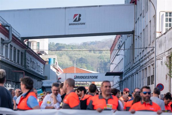 Empleados de Bridgestone Basauri votan ya en el referéndum para decidir si aceptan la propuesta del ERE