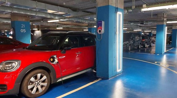 BBVA instala 289 cargadores de vehículo eléctricos en sus sedes en España