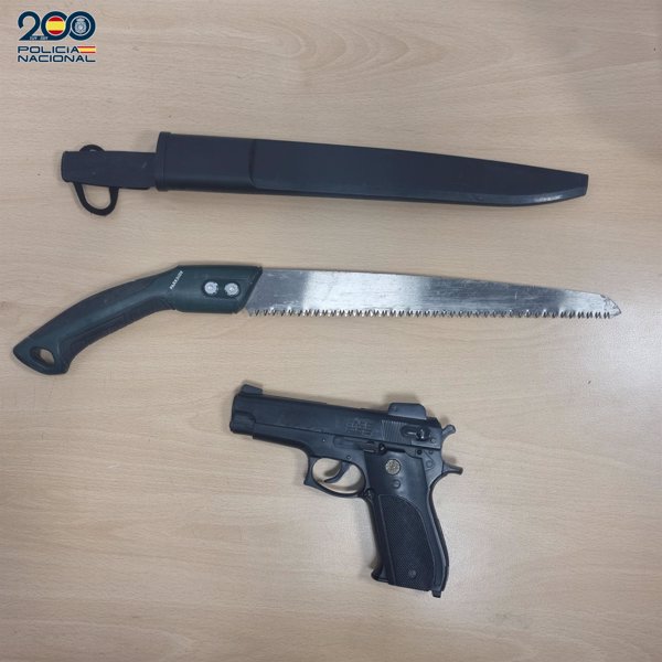 Detienen a un hombre en Palma por amenazar a un policía con una pistola falsa en una discusión de tráfico
