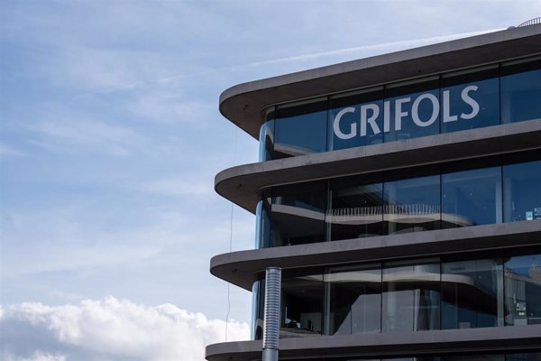 El director financiero de Grifols invierte 86.400 euros en acciones de la firma tras los resultados