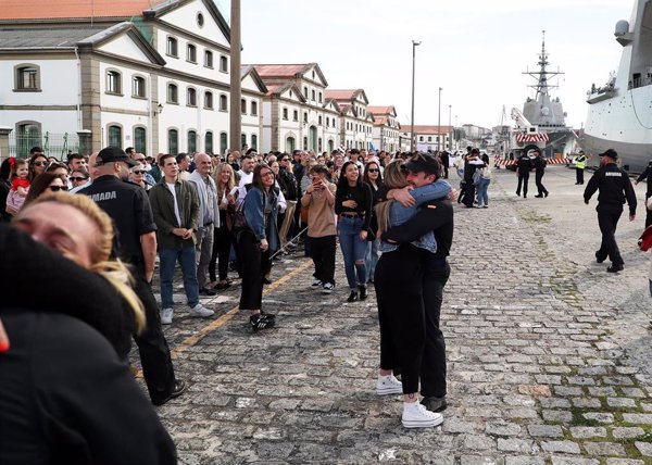 Regresan a Ferrol la fragata 'Álvaro de Bazán' y el BAC 'Patiño' tras un despliegue con la OTAN en el Mediterráneo
