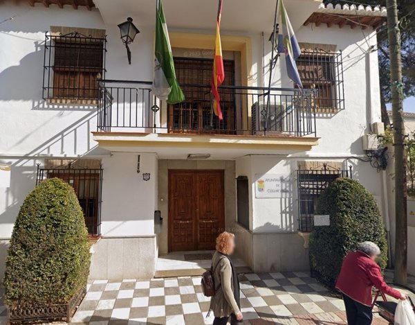 El alcalde de Cúllar Vega (Granada) condena la supuesta agresión machista saldada con una mujer y su hijo heridos