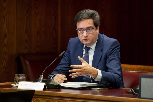 Óscar López evita hablar de chantaje al Gobierno, dice que ha actuado de modo 