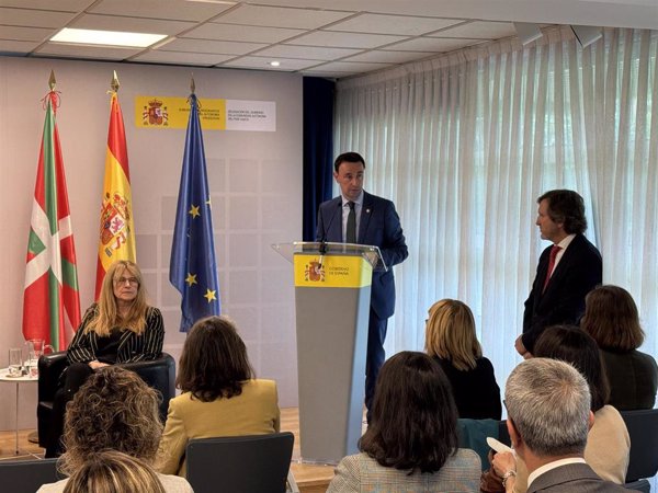 Gobierno vasco defiende que el nuevo Reglamento de Extranjería debe servir para agilizar el acceso a trabajo a migrantes