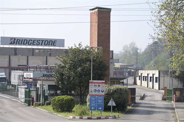Bridgestone y sindicatos acuerdan reducir en 126 los despidos y potenciar plantas de San Miguel y Bilbao