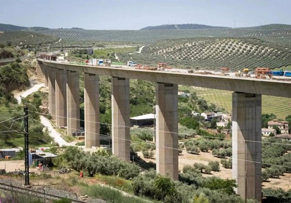 Economía/Transportes- El Corredor Mediterráneo suma 8.000 millones de euros en obras licitadas desde 2018