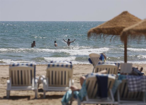 La ciudad de Valencia supera por primera vez en 2025 la barrera de los 30ºC de temperatura máxima