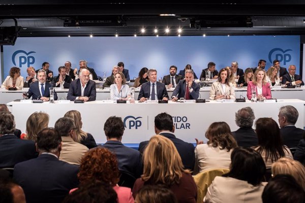 El PP abre los preparativos de su Congreso, con el 28 de mayo como fecha límite para candidaturas alternativas a Feijóo