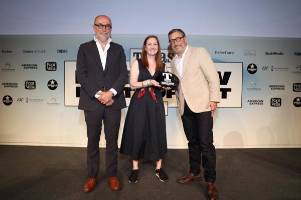 Los hermanos Roca reciben el premio Best New Restaurant por su bar de tapas 'VII'