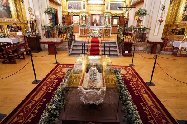 Las Madres Carmelitas Descalzas de Alba de Tormes no querían que se tomaran fotografías del cuerpo de santa Teresa