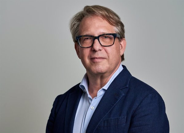 Benjamin J. Babcock dimite como presidente del consejo de Dia y será sustituido por Alberto Gavazzi
