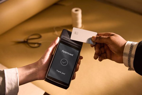 Qonto lanza su propia terminal de pagos para facilitar transacciones comerciales
