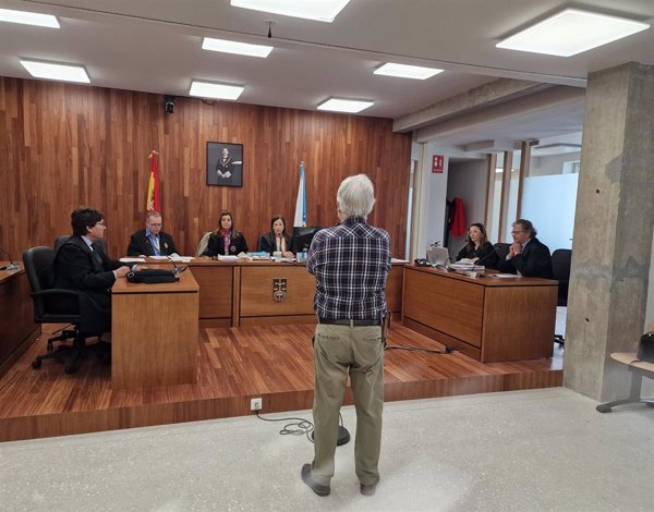 Acepta un año de cárcel un hombre por manosear a una empleada de su bar y tratar de besarla en la boca