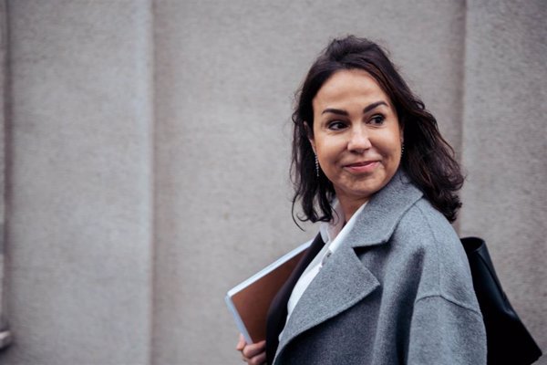 El juez del caso Koldo imputa a la expresidenta de Adif Pardo de Vera por la contratación de una expareja de Ábalos