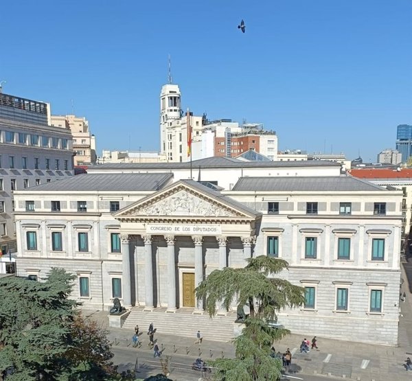 Congreso insta al Gobierno a impulsar la atracción de talento de EE.UU ante los recortes de Trump, con el rechazo de Vox