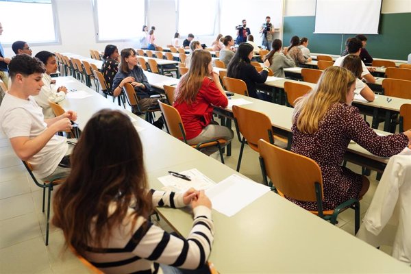 Los alumnos de Baleares, Valencia, Cataluña, Galicia y País Vasco son los que menos sobresalientes sacan en Selectividad