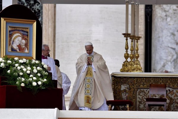 El Papa León XIV pide a Israel que deje pasar la ayuda humanitaria a Gaza: