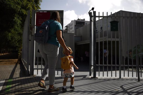 Las políticas de género reducen más las desigualdades dentro de las familias, según un estudio