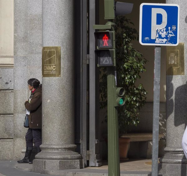 La CNMC sanciona a Atresmedia por emitir contenidos violentos sin la calificación adecuada en 'Al Rojo Vivo' de laSexta