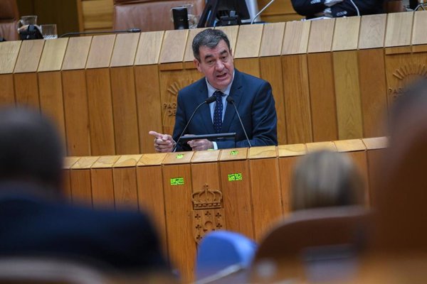Las familias gallegas podrán matricular a sus hijos a través del móvil para el próximo curso