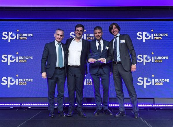 Abanca recibe el premio SPi Europe al distribuidor de productos estructurados para el mercado portugués