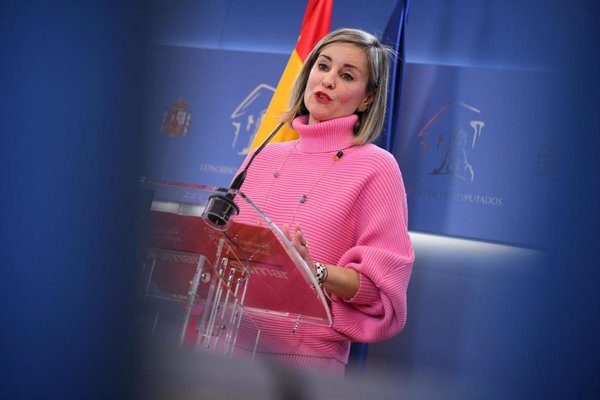 Sumar propone prohibir por ley grupos como 'Desokupa' y multar con hasta 600.000 euros a quien les contrate