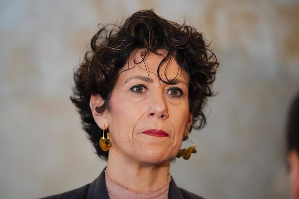 Elma Saiz asegura que el Reglamento de Extranjería 