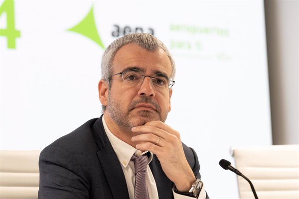Aena trasladará a Almeida que el censo de personas sin hogar en Barajas corresponde al Ayuntamiento